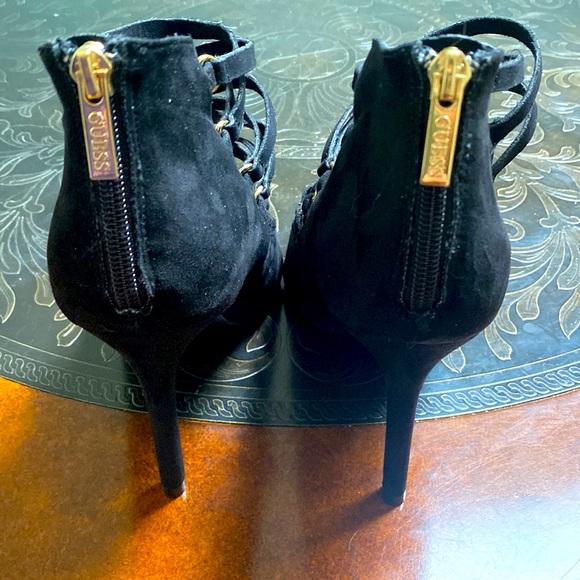 Guess Black Suede Cris Cross Strapped Pointed Heels size 9.5M - Picture 7 of 11